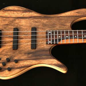 bajo CM4 Black limba