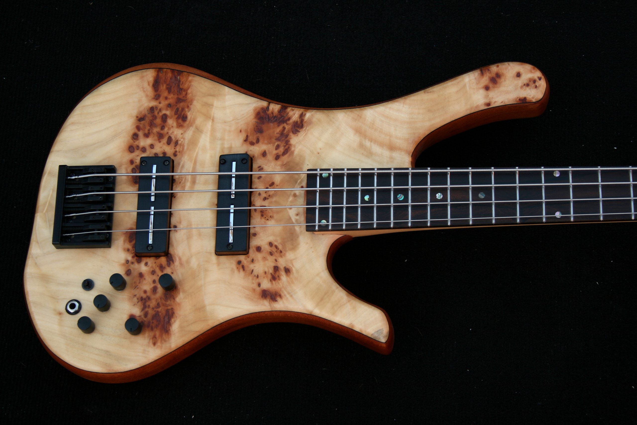 bajo Crosover 4 poplar
