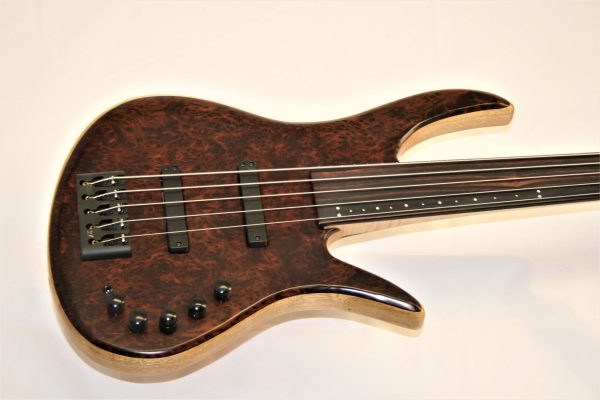 bajo Eclipse 5 Redwood Fretless